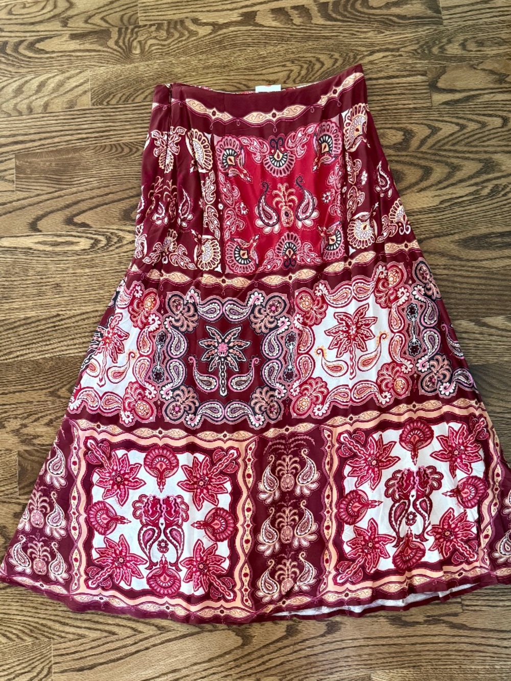 NWT Farm Rio Satin Slip A-Line Paisley Scarf Print Midi Skirt Medium - Picture 4 of 8